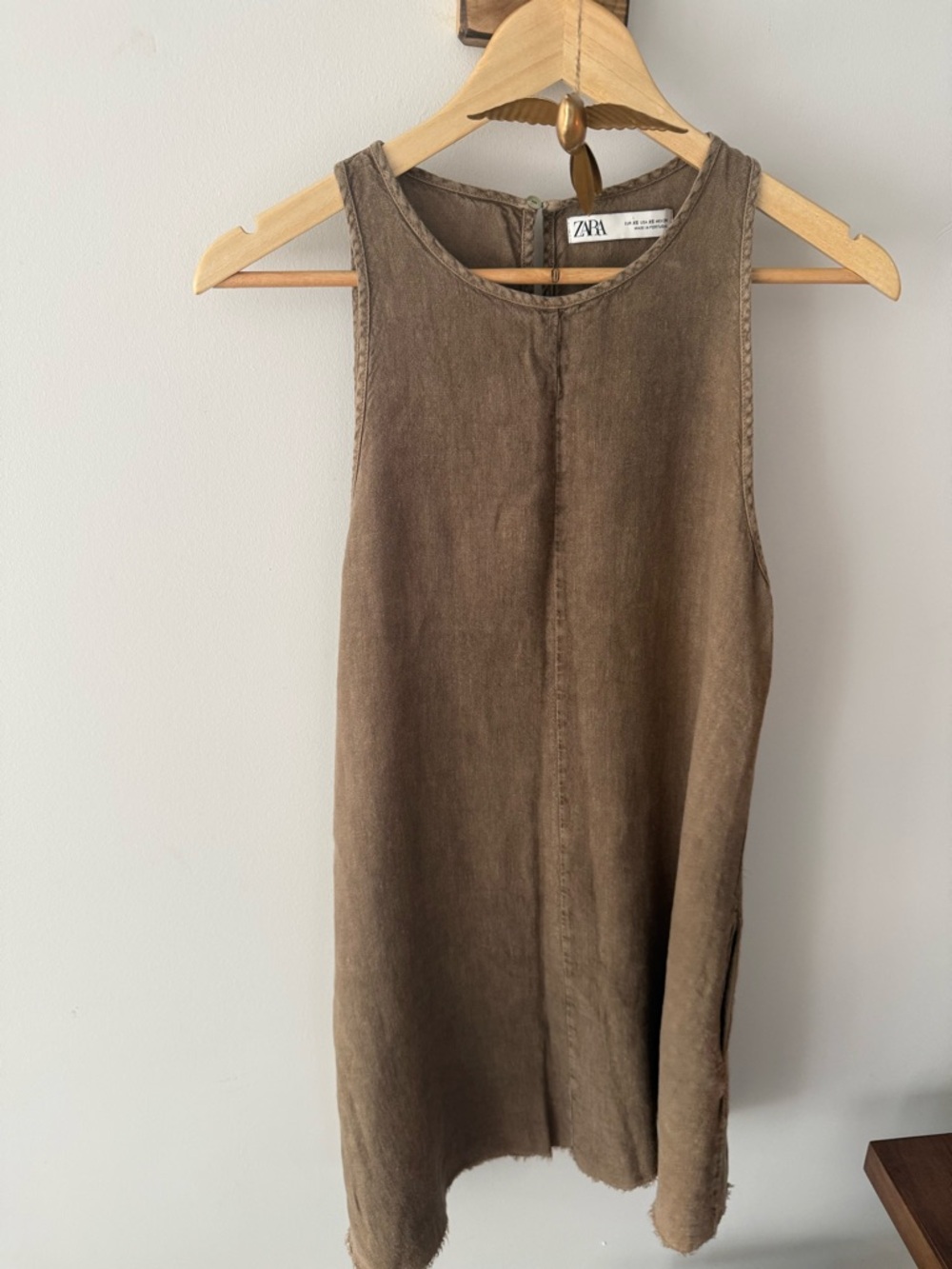 Zara Sleeveless Linen-Blend Tank in Olive
